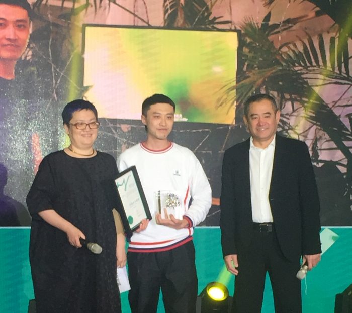 Artisit | Zhu Changquan wins the Special Award of the 5th Huayu Youth Award